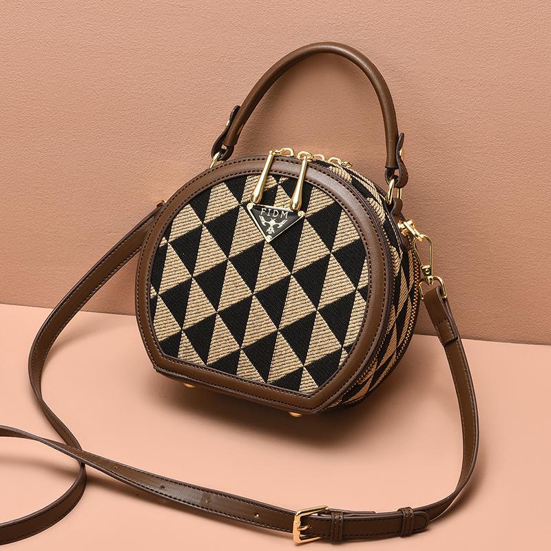 

Сумка женская 2025 новая трендовая высококлассная на плечо через плечо модная маленькая круглая сумка женская сумка-коробка женская сумка