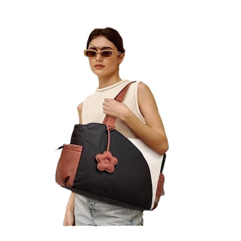 Casual Tote Bag For Travel And Daily Use With Polyester Material