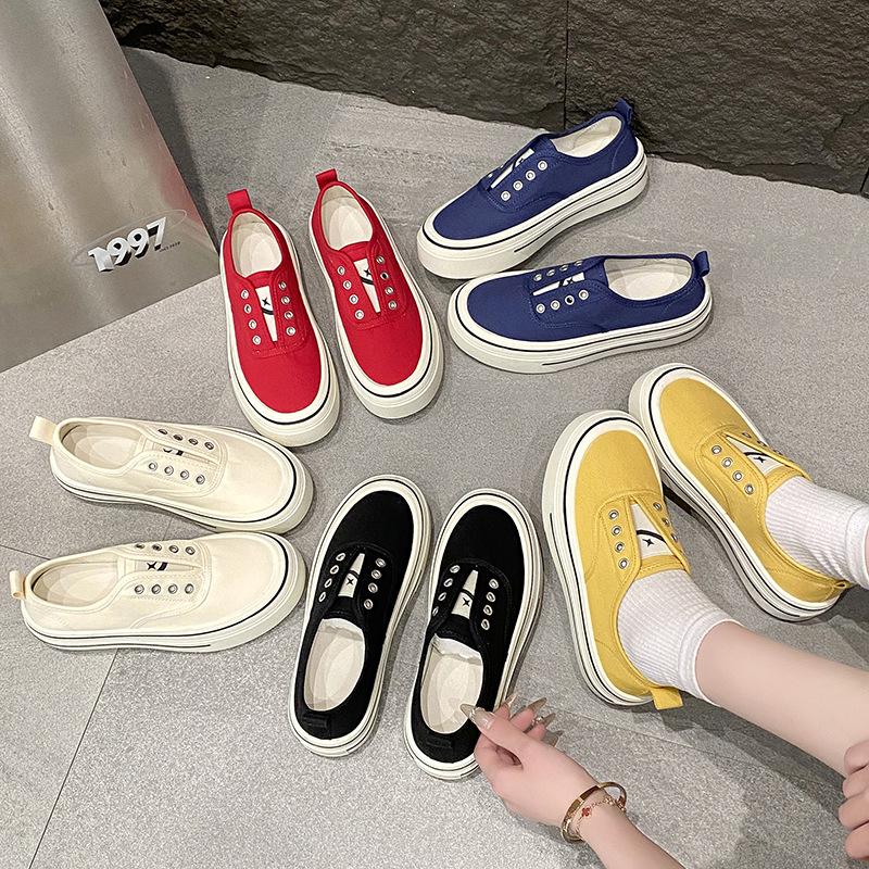 Ein-Pedal-Canvas-Schuhe Damen 2025 neu Frühling dünn atmungsaktiv vielseitig Lazy Shoes Low-Top Plateau lässige Board-Schuhe