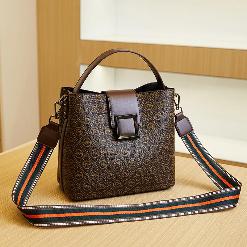 

Новая простая и модная сумка с принтом, популярная сумка-мессенджер, универсальная женская сумка, вместительная сумка-ведро высокого класса