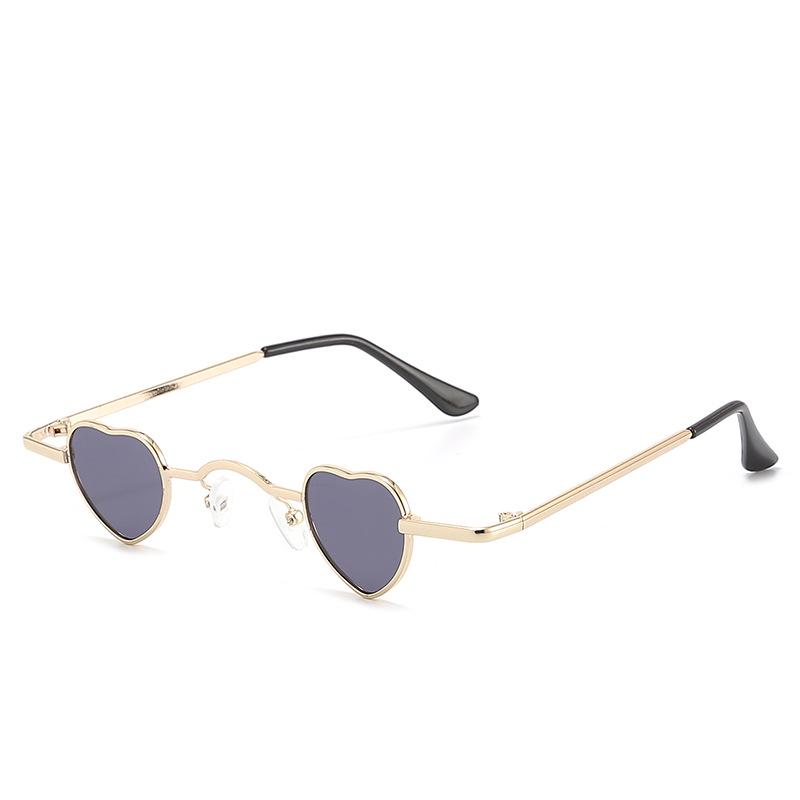 

Солнцезащитные очки Vintage Rock Punk Classic Small Frame Love Sunglasses Women Metal Frame Eyewear