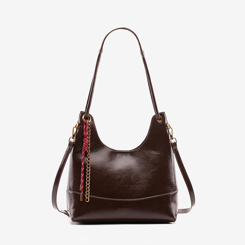 Large capacity Tote Bag Oil wax leather retro commuter commuter bag