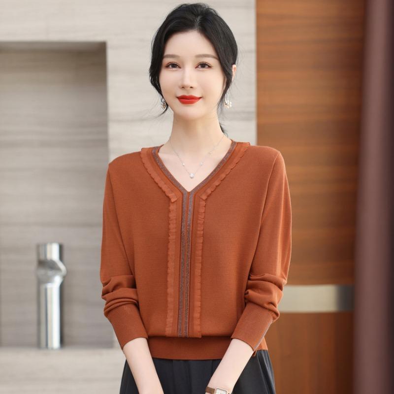 Medium mother with skirt, top, belly cover, bottoming shirt v-neck knitted sweater for women's spring and autumn thin sweater