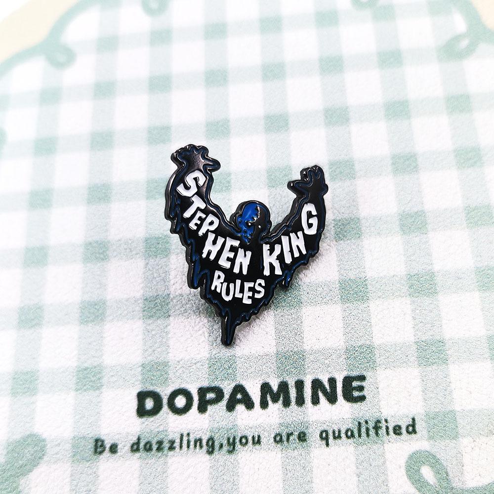 Stephen King Horror Novelty Brooch: Unique Badge Jewelry & Bag Accessory Gift