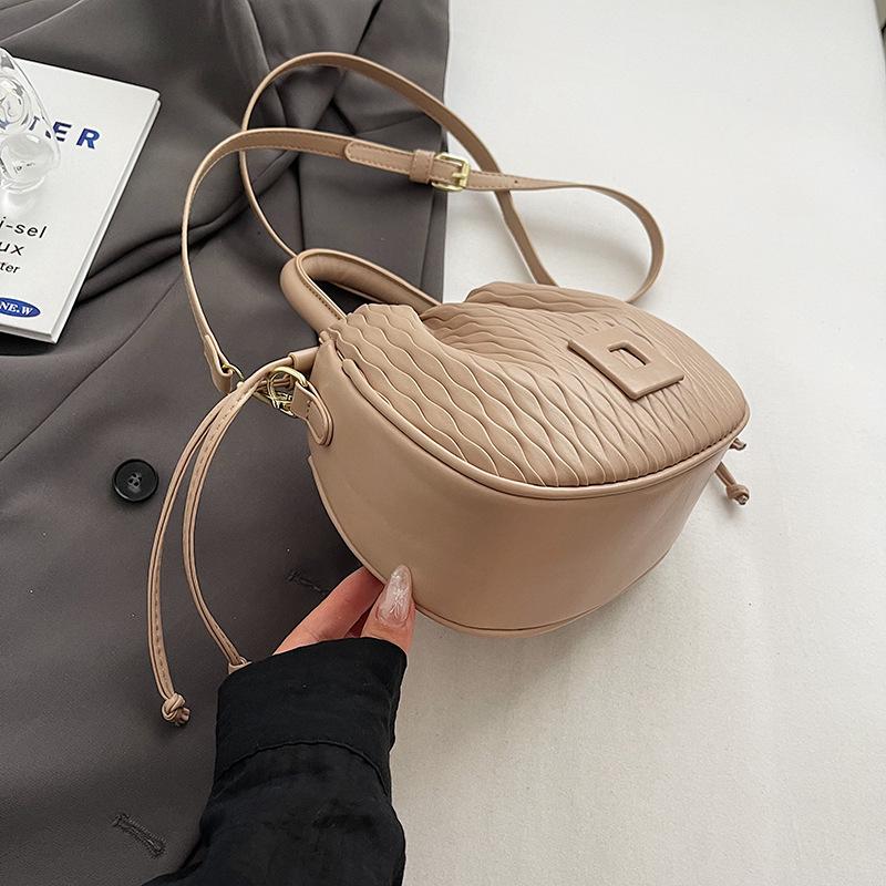 Сумка-ведро в стиле ретро — фото 16