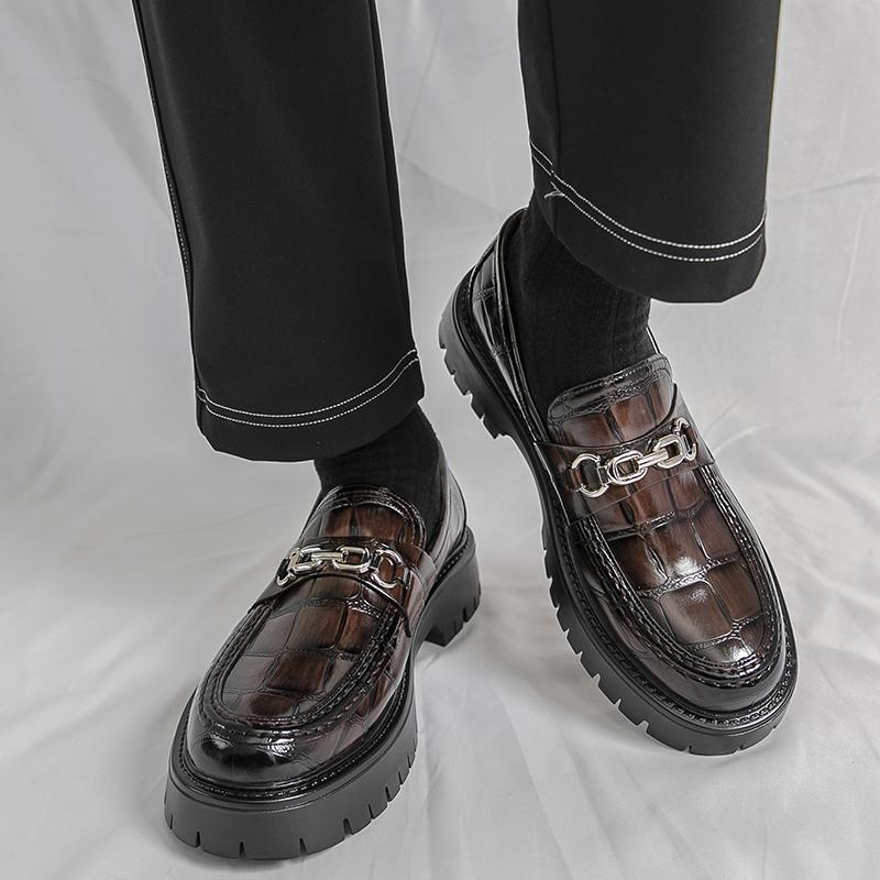 Fashion New LuxuryBrand Korean Version Thick Soled Loafers Casual High Quality Slip-on British Fashion Glossy Metal Decoration Men Shoes
