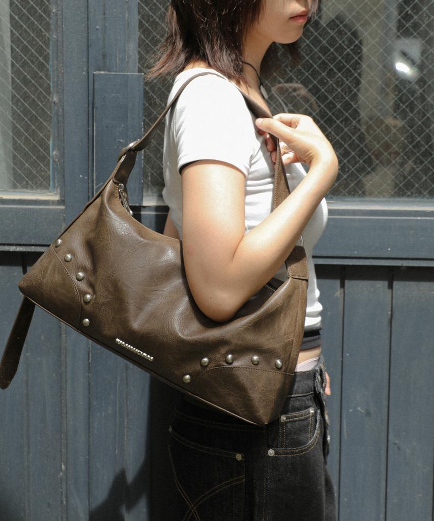 Iugamakaras Studded Hobo Bag (Brown)