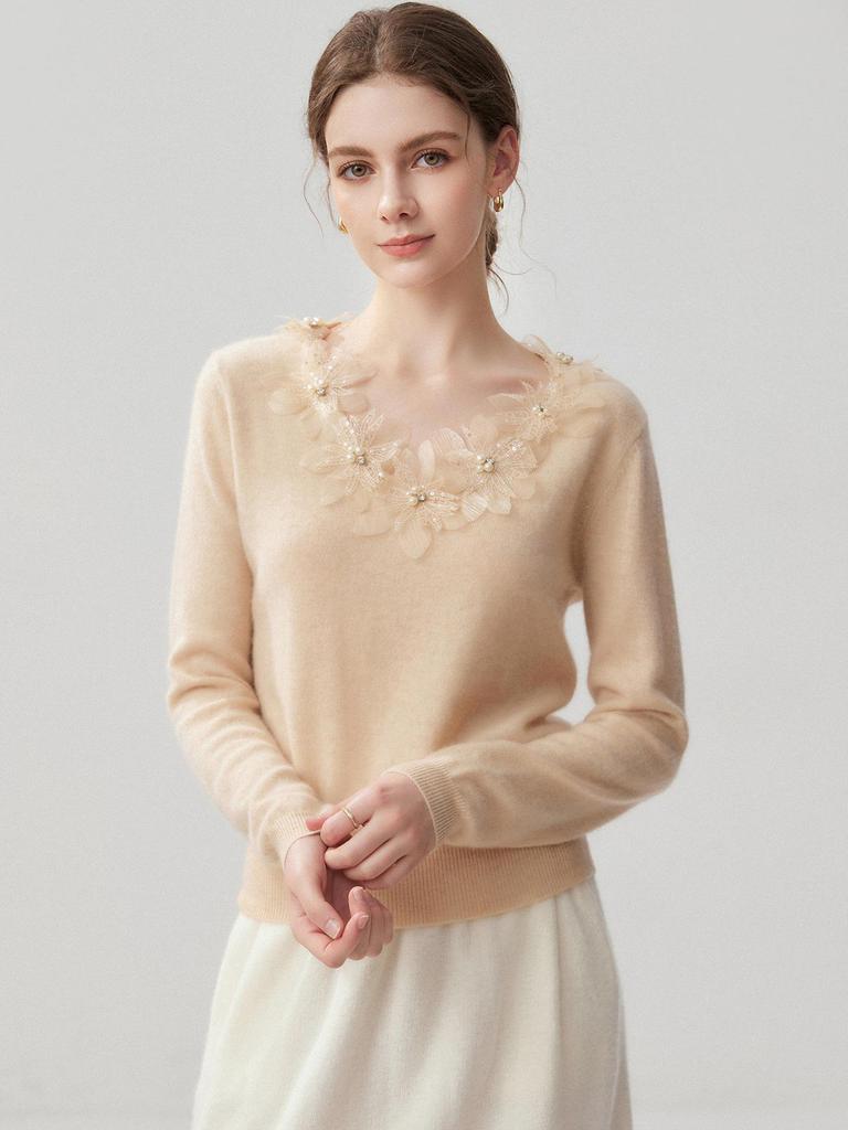 Autumn 2026 Women's V-Neck Cashmere Sweater, Versatile Loose Fit with Floral Design