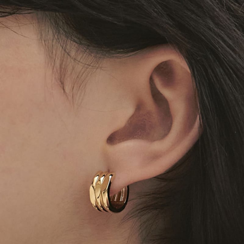 hyeres-lor Triple Silver (Y) Cutout One-Touch Earrings HL3E49300Y9XXX