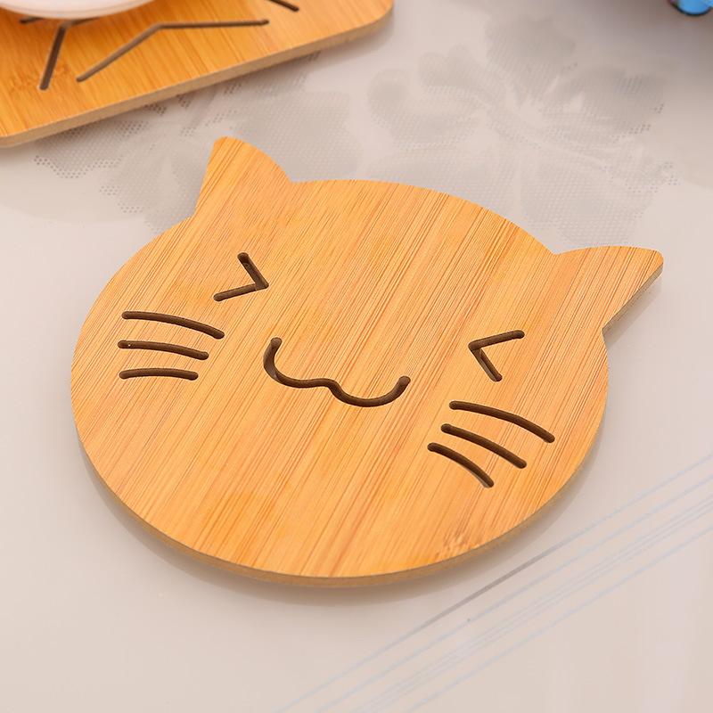 Household Wooden Hollow Coasters Cartoon Animal Anti-scald Non-slip Heat Insulation Mats Home and Decoration Kitchen Utensils