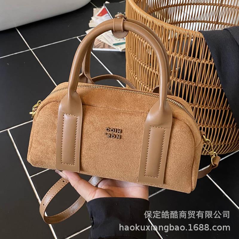 Vintage suede bag women's 2025 new exquisite going out handbag premium commuter shoulder messenger bag