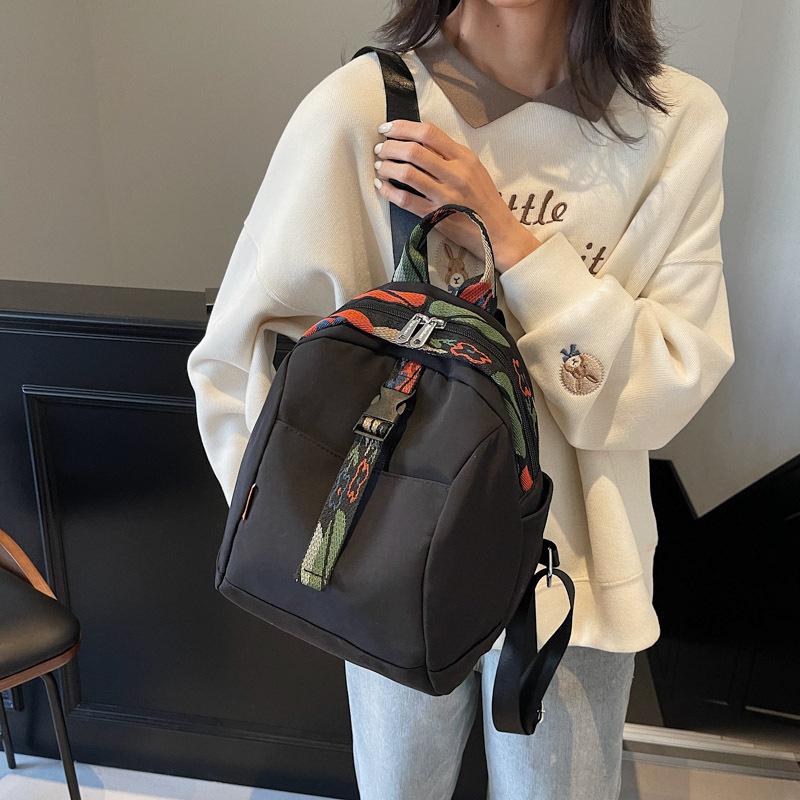 2025 New Literary and Simple Backpack for Women's Light Travel Small Backpack Korean Version To Store College Student Schoolbags