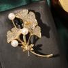 Antique Charm New Ginkgo Leaf Imitation Pearl Alloy Brooch Elegant Classical Party Luxurious Dress Fashion Matching Accessories