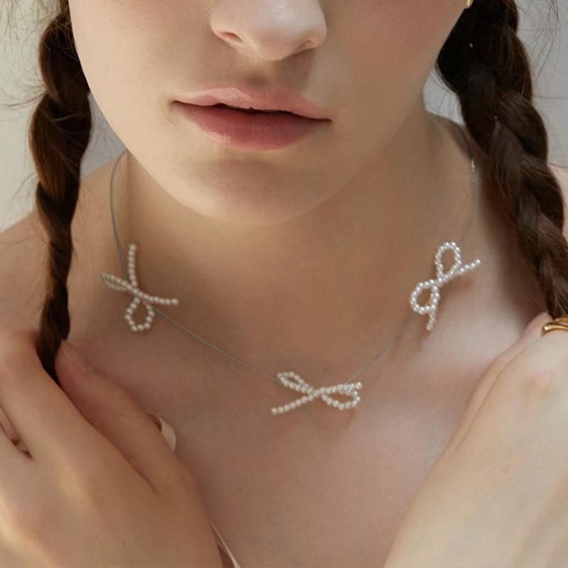 French Retro Niche Pearl Bow Necklace Female Design Sense Personality Sweet Versatile Temperament Neck Chain Collarbone Chain