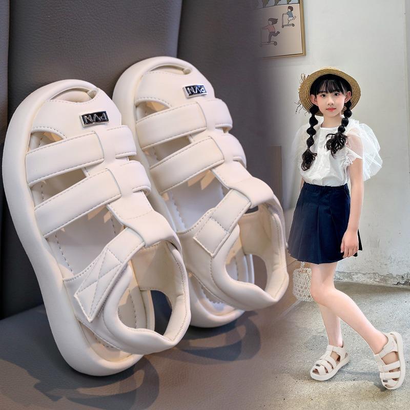 Children's Closed-Toe Sandals Anti-Slip Thick-Sole Beach Shoes for Girls, Hollow-Out Fashionable Casual Kid Sandals
