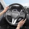 Accesorii pentru interiorul mașinii – Mânere şi huse pentru volan