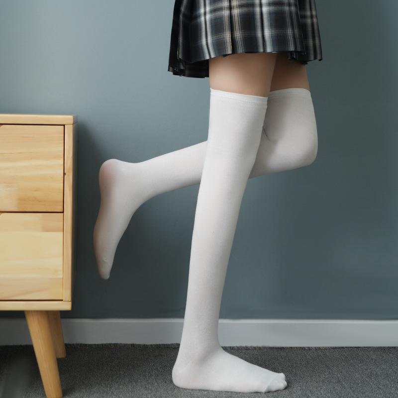 

Веселые бесплатные чулки черно-белые полосатые чулки гольфы студенческие носки average size