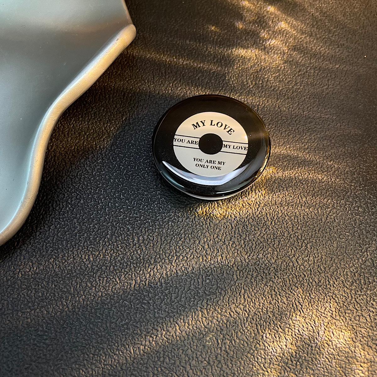 

INS Style Creative Round Airbag Phone Holder - Foldable & Anti-Fall