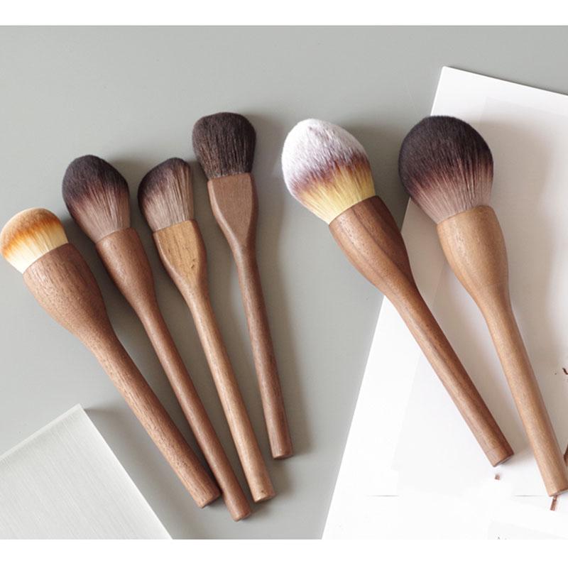 Karsyngirl štětec na make-up, dřevo, ořech, velké retro štětce na pudr, medově sypké, super měkké, krásný dárek pro přítelkyni, nástroj na líčení
