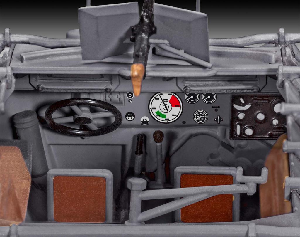 Revell 1/35 German Sd.Kfz.251/1 Ausf.B Grand Stuka Plastic Model Kit 03248