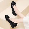 Shallow bevel heel single shoes women's 2025 new summer mid-heel black soft-soled soft leather one-pedal middle-aged mother leather shoes
