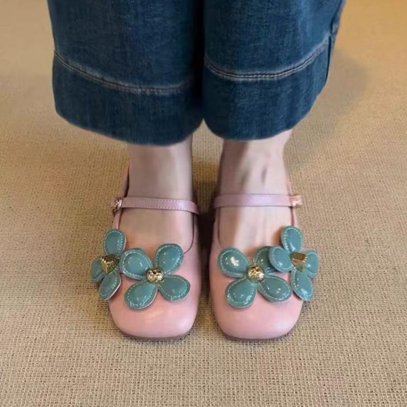 Fashion 2025 Summer Elegant Fashion Slippers Flower Designed Buckle Single Shoes for Women Height Increasing French Style Sweet Sandals
