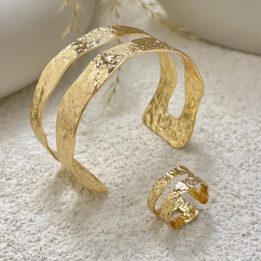 Punk Metal Irregular Pleated Women's Fashion Bangle Set