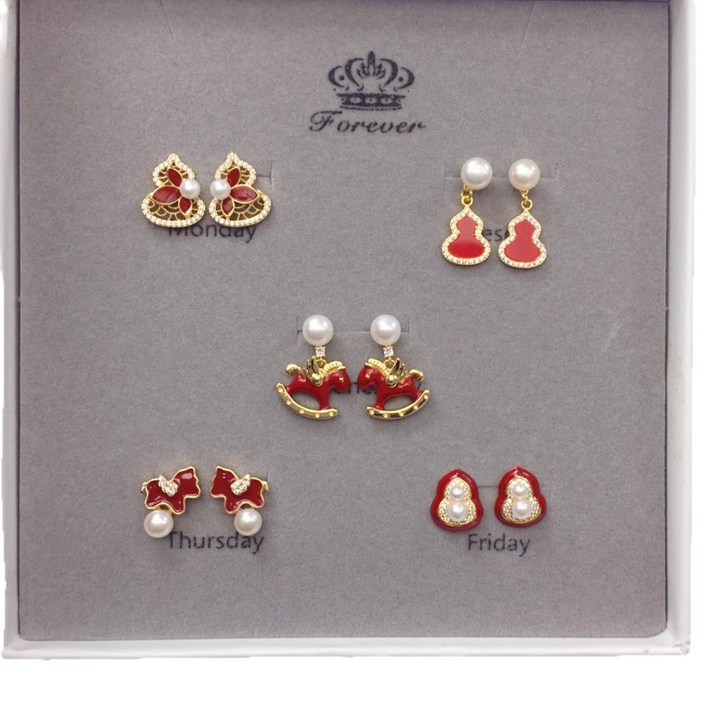 Natural freshwater pearl earrings, red pearl earrings, autumn and winter high-end feeling, New Year earrings