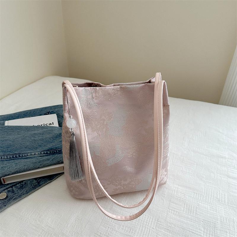 Chic New Chinese Style Pu Bucket Bag With Spacious Design For Daily Commutes