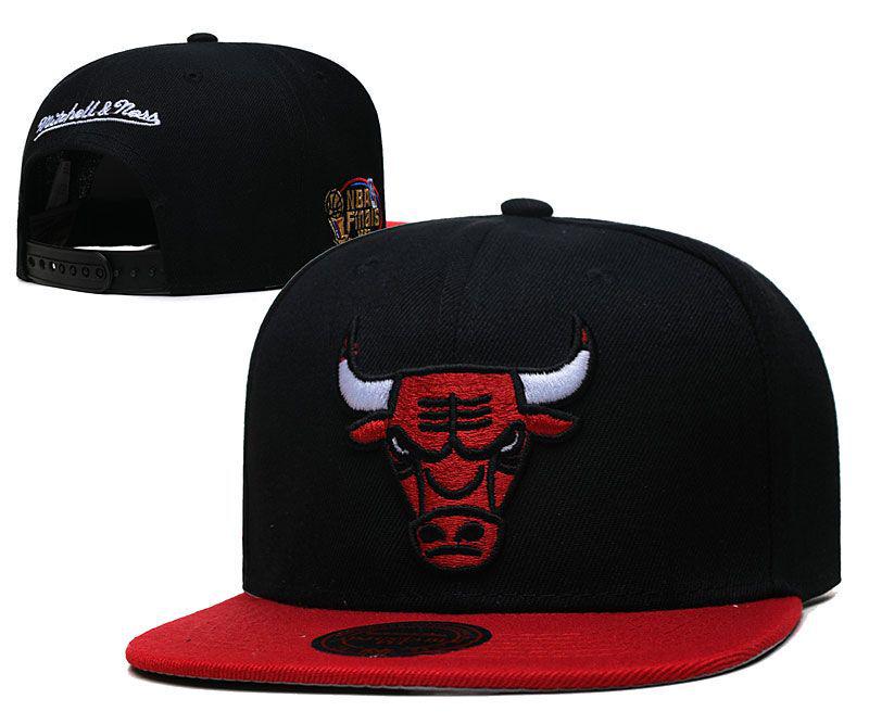 Chicago Bulls Cross Bull Embroidered Duckbill Cap, Unisex Korean Style Baseball Hat