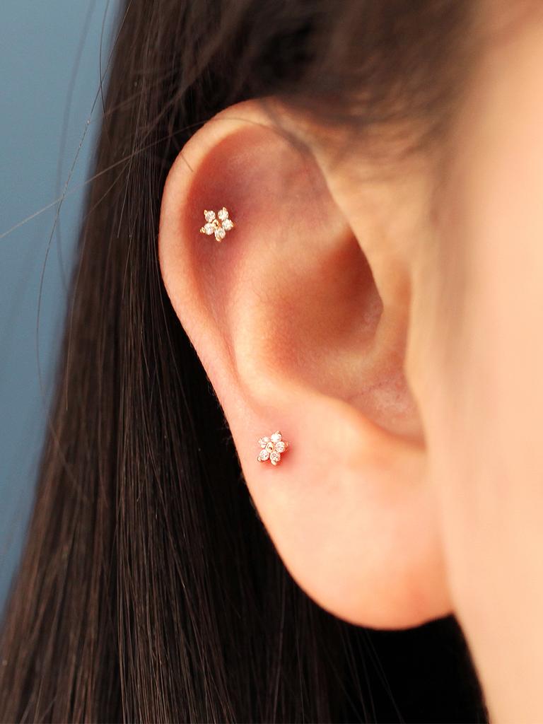 Minimalpiercing 14K Mini Me Cubic Flower Piercing Earrings