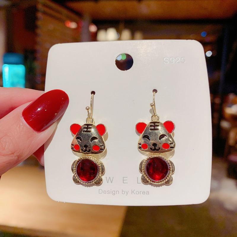 

New Year s red festive versatile earrings trendy earrings, silver needle temperament sweet diamond-set tiger stud earrings women