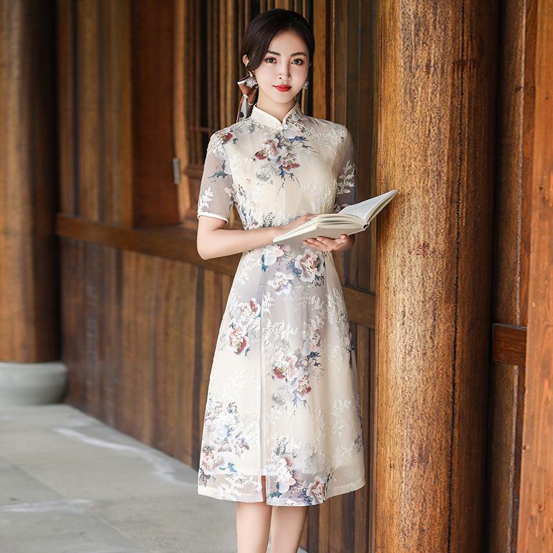 2023 Elegant Embroidered Cheongsam Dress for Women: New Style, Gentle & Youthful, Perfect for Mother's Wear