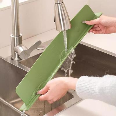 Kitchen Silicone Sink Splash Guard Body Suction Cup Design Flexible Silicone, Easy To Install and Remove, Reusable