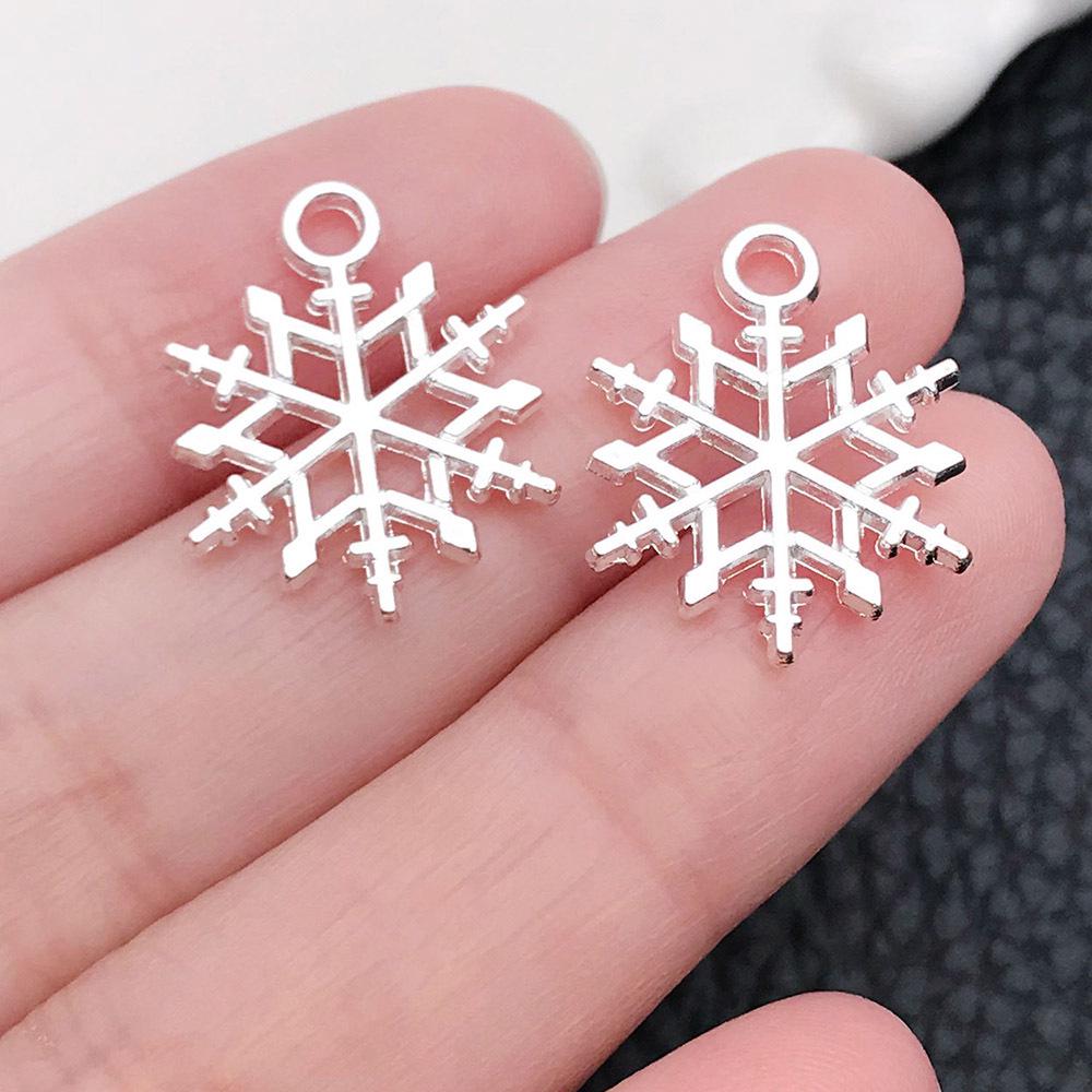 20-Piece Christmas Themed Bracelets: Silver Snowman, Santa Claus, Snowflake Pendants & Beads