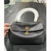 Leather Handbags Are Fashionable and Versatile. Large and Small Tote Bags, Commuter Single-shoulder Crossbody Bags