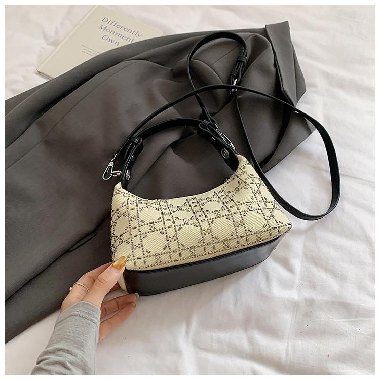 

Модная сумка ручной клади с бриллиантами, женская, 2025, новая, темпераментная, сумка-пельмень в цыганском стиле, нишевый тренд, универсальная сумка-мессенджер