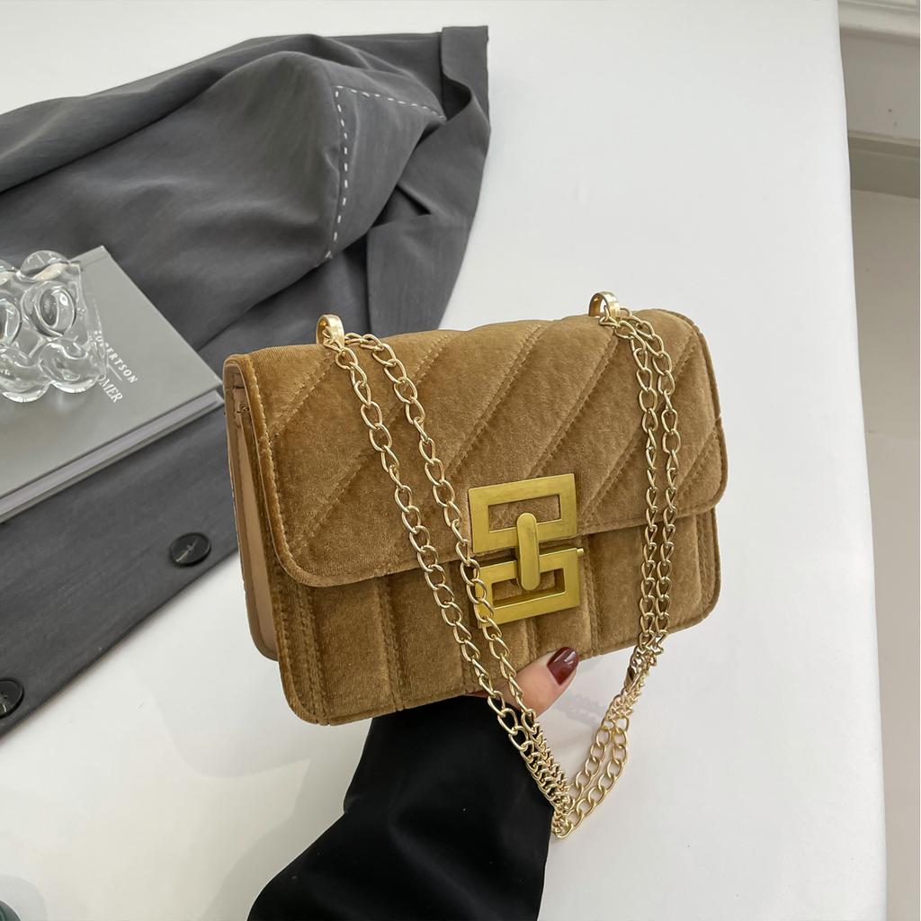 Vintage Crossbody/Shoulder Bag Velvet Twist Lock Flap Closure & Chain Strap Perfect for Commuting & Daily Use