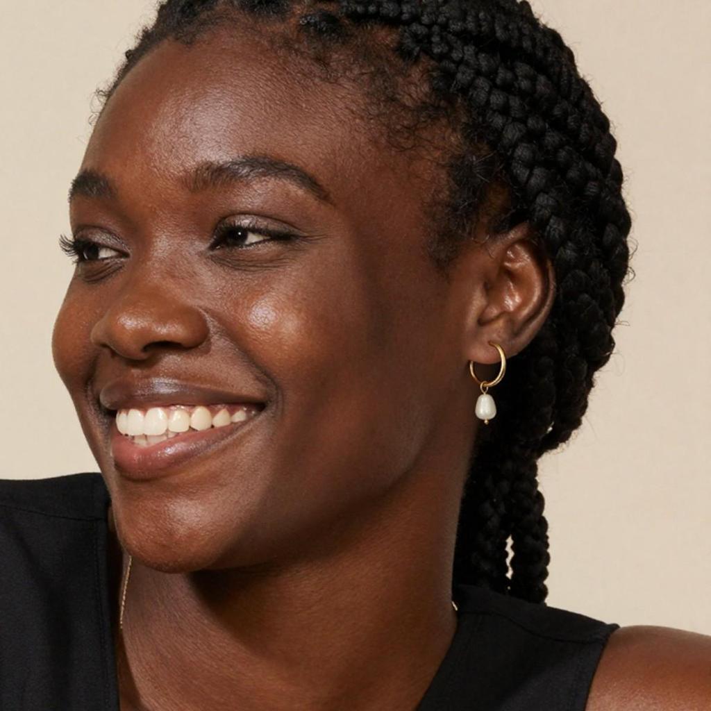 18K Gold-Plated Stainless Steel Earrings with Freshwater Pearl: European & American Style, Fashionably Luxe, Colorfast.