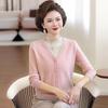 Mamas zweiteiliger Look-Pullover aus 100% Wolle: Stilvolle, warme Strickware mit langen Ärmeln für Frauen mittleren Alters und ältere Frauen.