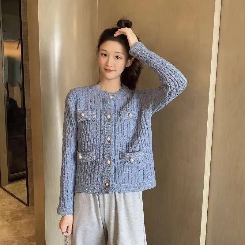 Short Knitted Cardigan Women's Solid Color Pearl Button Warm Coat Short Top New Fashion Simple Casual Commuting Spring Autumn