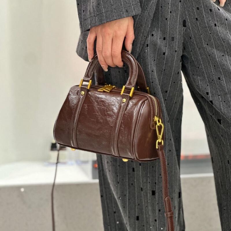 Douxiaozhu Retro Oil Wax Leather Boston Bag