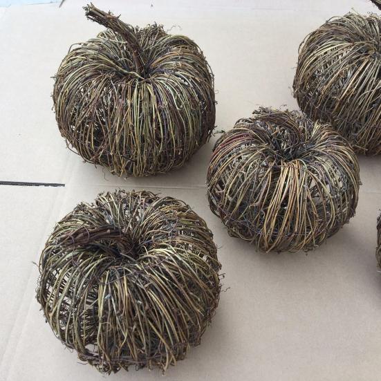 Künstliche Kürbisse Rattan Gewebter Kürbis Schmuck Simulation Herbst Ernte Kürbisse für Halloween Thanksgiving Heimdekoration