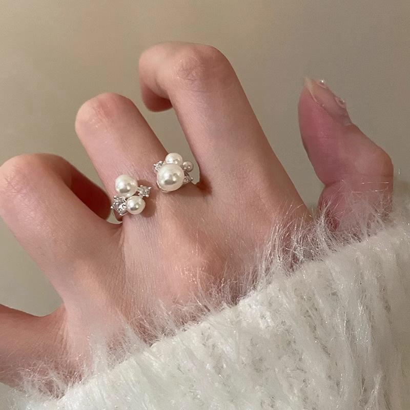 Adjustable Open Artistic Ring With Pearl And Zirconia For Women Chic And Elegant Style