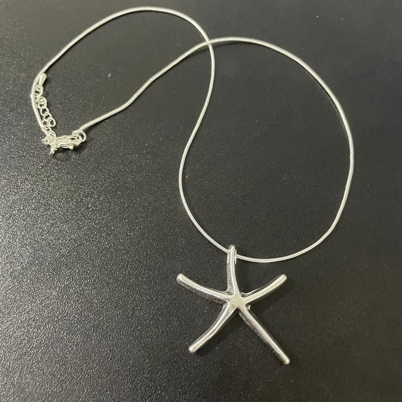 Fashion Silver Color Starfish Pendant Necklace for Women Minimalism Metal Five Pointed Star Irregular Sweater Chain Jewelry Gift