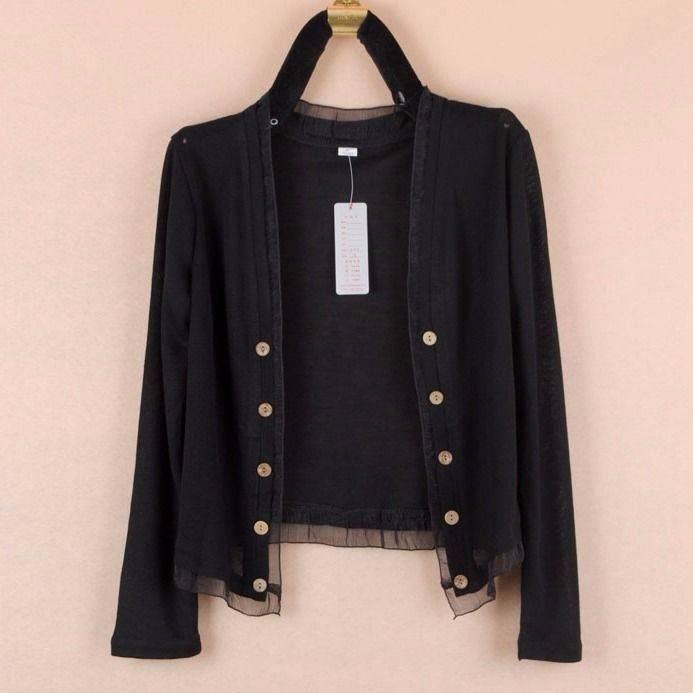 Cardigan estivo da donna in maglia di seta con bordi a balze e chiusura a bottoni per abbigliamento casual
