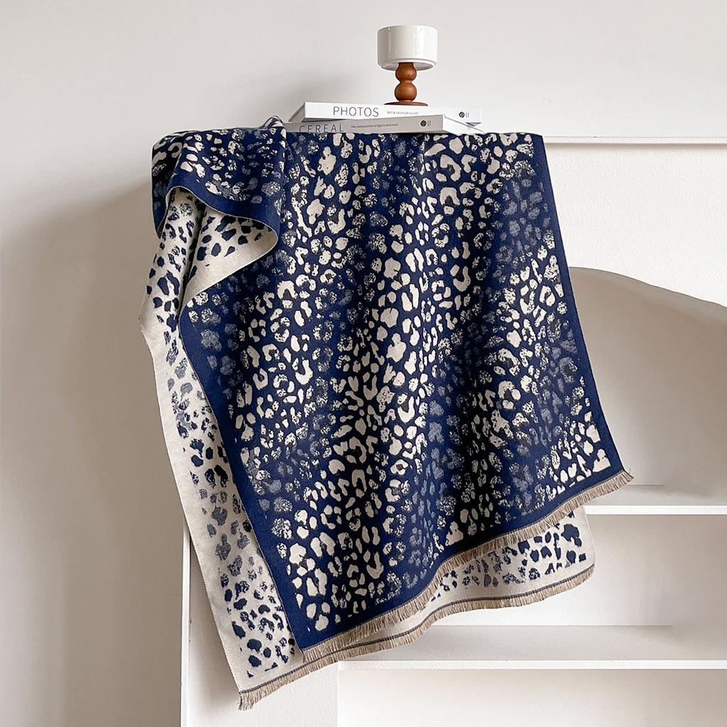 Leopard Print Jacquard Imitation Cashmere Scarf Women'S Short Fringed High-End Shawl