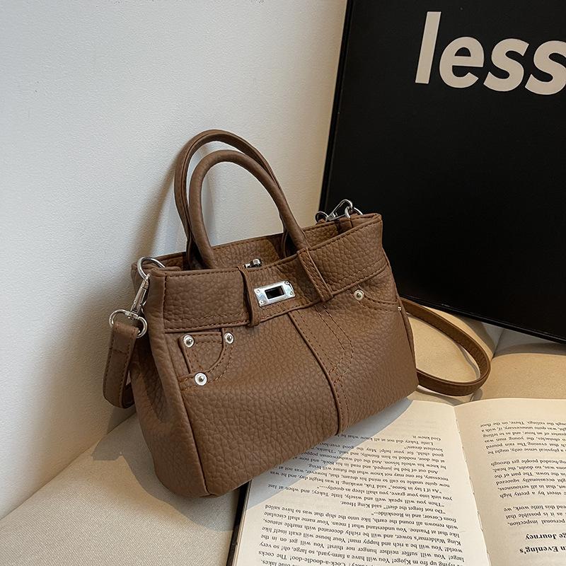 Retro texture portable small bag women's bag 2025 new simple small square bag versatile shoulder messenger bag