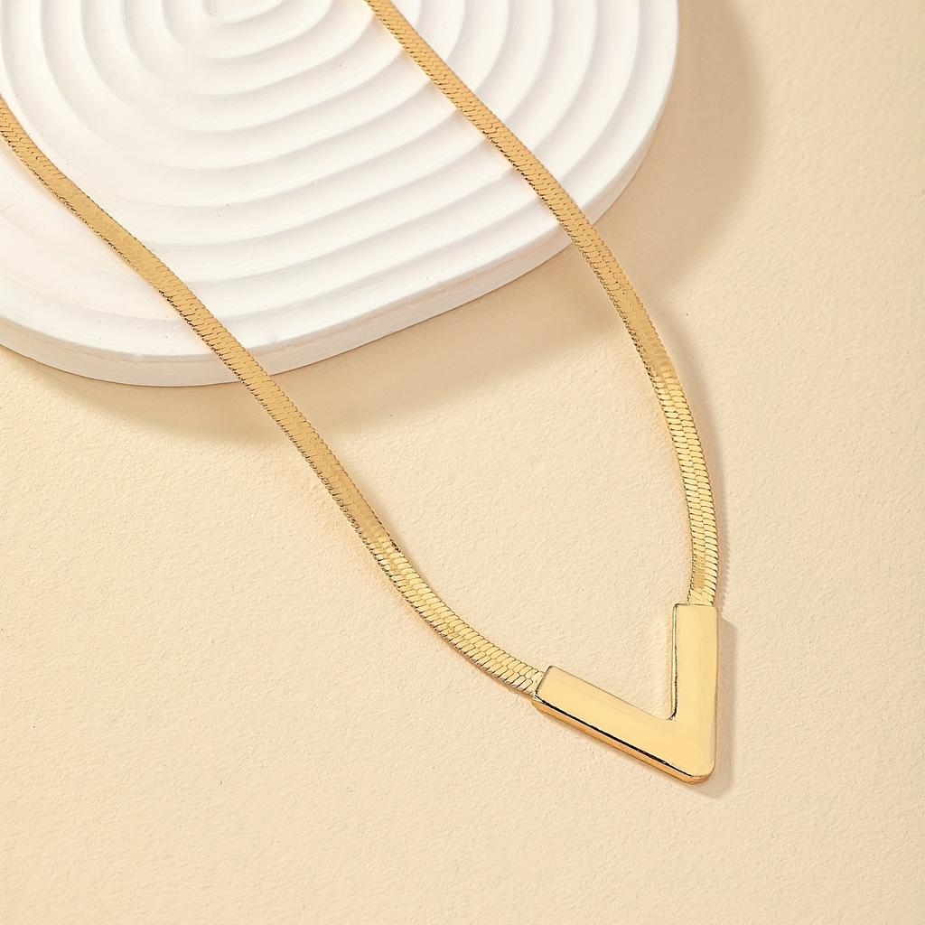 18K Gold Plated Personality V-Shaped Pendant Necklace Simple Style Jewelry Gift Women's Accessories