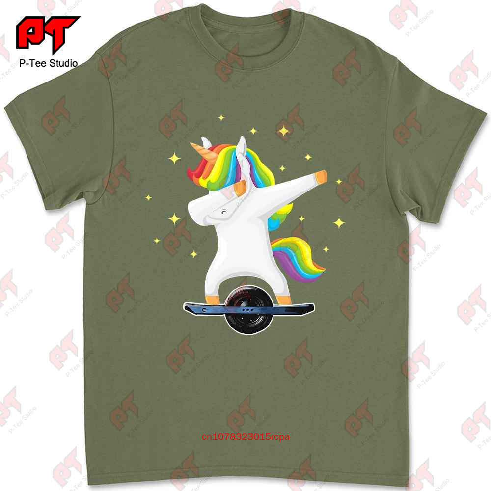 Maglietta KJ61 con Unicorno che fa il Dab mentre pattina su Onewheel